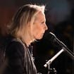 Véronique Sanson prise en charge sans délai : la chanteuse contrainte d’annuler un concert en Bretagne