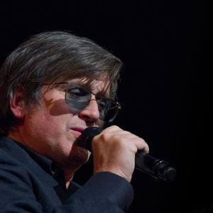 Thomas Dutronc lors du spectacle symphonique "Aznavour Célébration - l'hommage officiel" en clôture du centenaire de la naissance de C. Aznavour au palais des Congrès à Paris le 23 novembre 2024. 

© Lydia Kasparian/ Bestimage