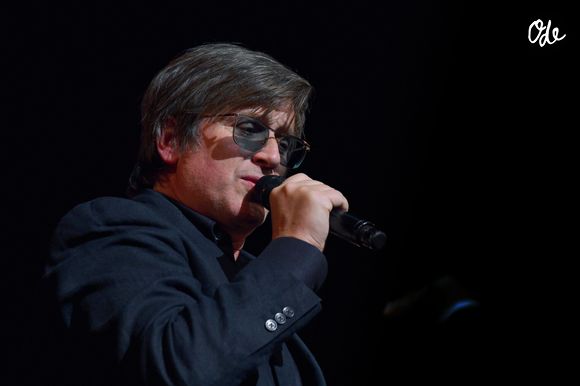 Thomas Dutronc lors du spectacle symphonique "Aznavour Célébration - l'hommage officiel" en clôture du centenaire de la naissance de C. Aznavour au palais des Congrès à Paris le 23 novembre 2024. 

© Lydia Kasparian/ Bestimage