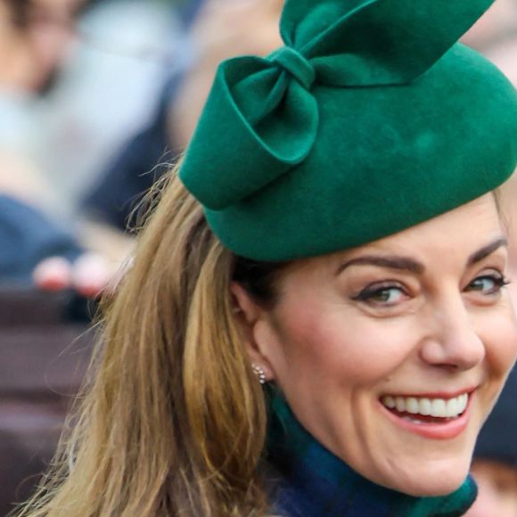 Depuis l'annonce de la fin de son traitement de chimiothérapie, Kate Middleton tente de revenir tout doucement sur le devant de la scène.

Catherine (Kate) Middleton, princesse de Galles - La famille royale britannique se rend à la messe de Noël à Sandringham.