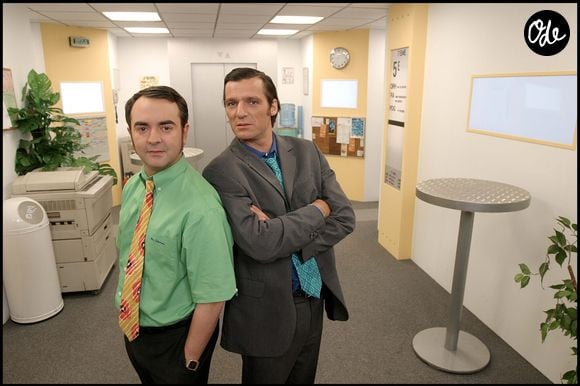 Mais derrière l’humour se cache une véritable émotion. Bruno Solo reconnaît avoir été profondément marqué par l’annonce de cette hospitalisation.

Bruno Solo et Yvan Le Bolloc'h Camera Cafe 2003 JLPPA / Bestimage