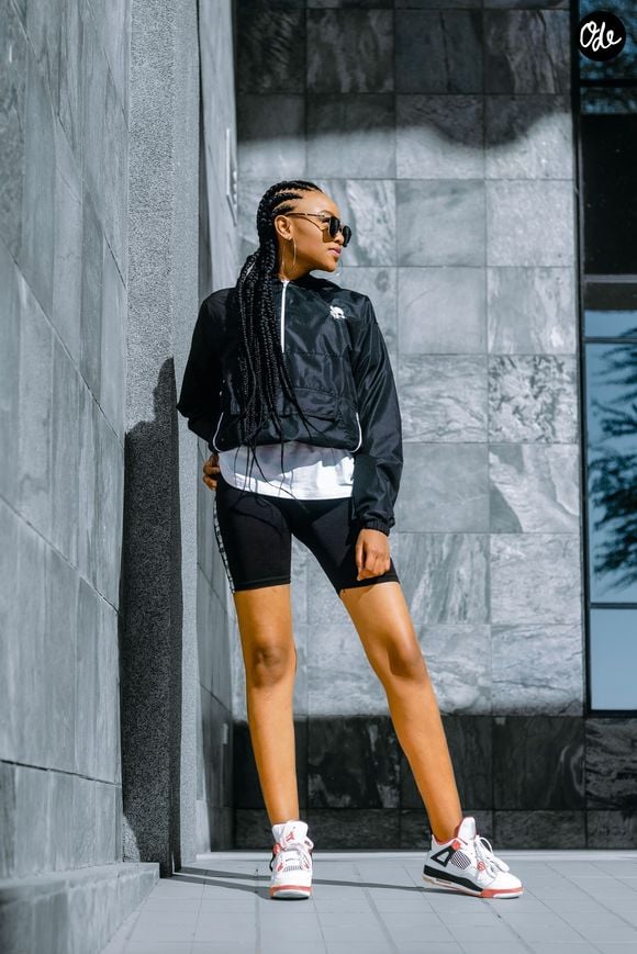 Longtemps reléguée au domaine purement sportif, une veste technique crée la surprise.