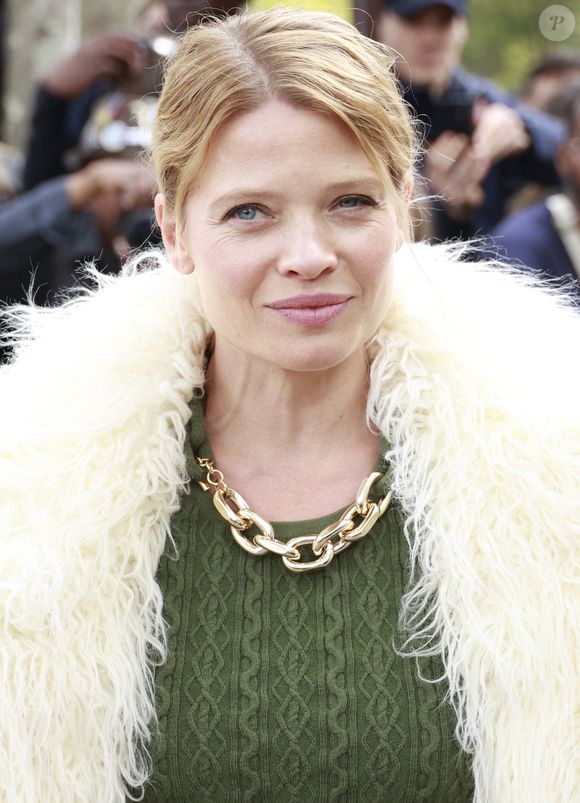 Cet été, l'actrice faisait quelques confidences sur son couple

Mélanie Thierry - Les célébrités au défilé Rabanne "Collection Femme Prêt-à-Porter Printemps/Eté 2026" lors de la Fashion Week de Paris, le 2 octobre 2025

© Christophe Aubert via Bestimage