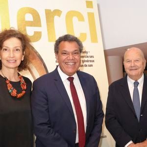 Audrey Azoulay, Marc Ladreit de Lacharrière, Emmanuel Kasarhérou (président du musée du Quai Branly) - Marc Ladreit de Lacharrière est nommé mécène d'honneur du 20ème anniversaire du musée du quai Branly à Paris le 13 avril 2026. © Jack Tribeca / Bestimage
