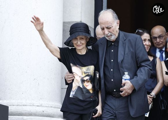 Les parents de la défunte aux obsèques de M.Satrapi au Crématorium du Père-Lachaise à Paris, le 19 juin 2026. 
© Cyril Moreau / Bestimage