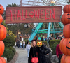 Avec son ex-mari le producteur Eric Hubert, elle a une fille prénommée Shana et âgée de 22 ans.

Hélène de Fougerolles et sa fille Shana à Halloween.