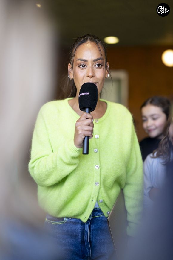 Exclusif - La chanteuse française Amel Bent lors de la lecture de la dictée ELA, avec le texte "L'oubliée" écrit spécialement par Valérie Perrin pour la 22ème © Pierre Perusseau/Bestimage