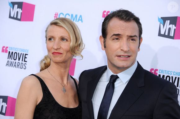 Ils se sont ensuite mariés, mais ont fini par également divorcer, un moment compliqué à gérer  pour un acteur, proche du couple 

Jean Dujardin et Alexandra Lamy assistent à la 17e cérémonie annuelle des Critics' Choice Movie Awards qui se tient au Hollywood Palladium le 12 janvier 2012 à Los Angeles, Ca, USA. Photo par Lionel Hahn/ABACAPRESS.COM