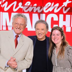 Exclusif - Nelson Monfort avec sa fille Isaure Monfort et Michel Drucker - Enregistrement de l'émission "Vivement Dimanche" au Studio Gabriel à Paris, présentée par M.Drucker et diffusée le 5 octobre sur France 3 © Guillaume Gaffiot / Bestimage