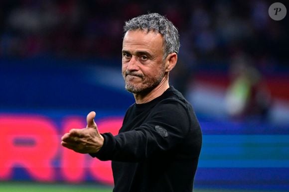 Luis Enrique Martinez (entraîneur du PSG) lors du match de Ligue 1 entre le Paris Saint Germain et l'OGC Nice au Parc des Princes le 25 avril 2025 à Paris, France. © Dante Badano / PsnewZ / Bestimage -
