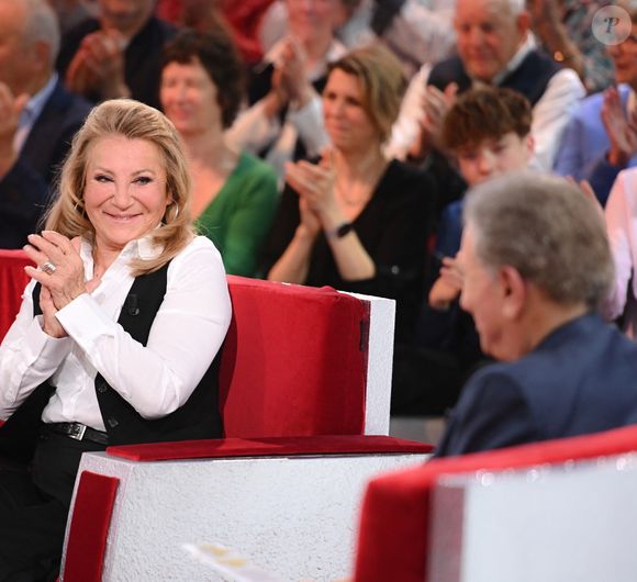 Exclusif - Sheila - Enregistrement de l'émission Vivement dimanche au studio Rive Gauche, le 21 mars 2025, présentée par M.Drucker et diffusée sur France 3 le 30 mars 2025.  © Guillaume Gaffiot / Bestimage
