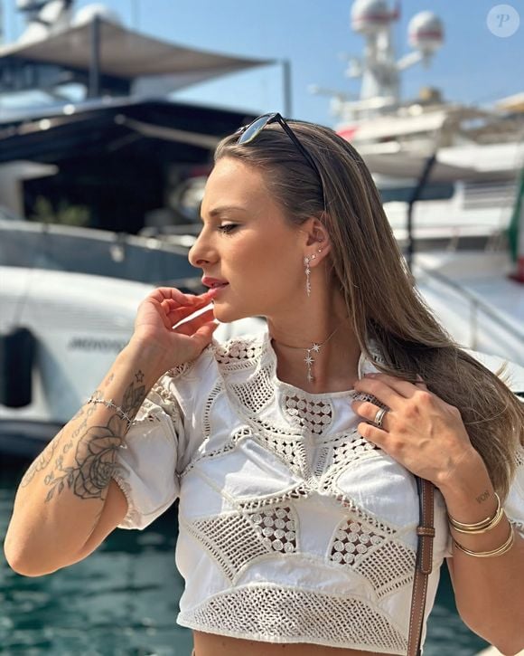 Camille Santoro
Instagram @madame.santoro