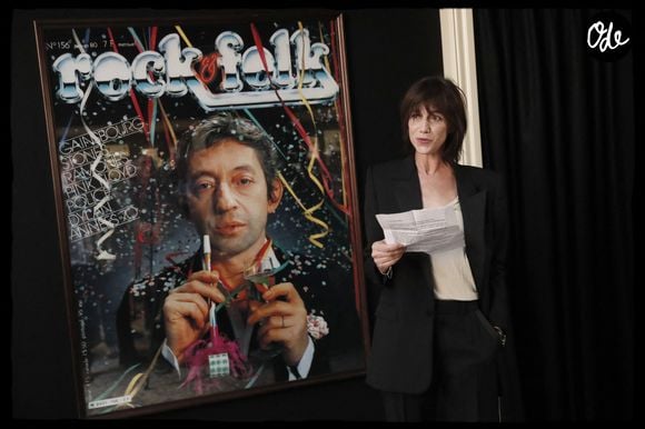 Avec son livre, Charlotte Gainsbourg dévoile de nouvelles images de la maison de Serge Gainsbourg.

Charlotte Gainsbourg lors de l'inauguration de la Maison Gainsbourg, rue de Verneuil à Paris le 14 septembre 2023. La maison ouvrira ses portes au public à partir du 20 septembre 2023. Le légendaire intérieur de Serge Gainsbourg au 5 bis rue de Verneuil, est accompagné en face, au numéro 14, d’un musée, d’une librairie-boutique et du Gainsbarre : café en journée et piano-bar de nuit. Ensemble ils forment la Maison Gainsbourg, première institution culturelle dédiée à la transmission de l’œuvre et de l’histoire de Serge Gainsbourg. © Alain Guizard / Bestimage