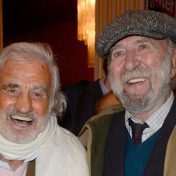Jean-Paul Belmondo et Jean-Pierre Marielle - People à la générale de la pièce "A torts et à raison" au théâtre Hébertot à Paris le 25 janvier 2016. © Coadic Guirec/Bestimage
