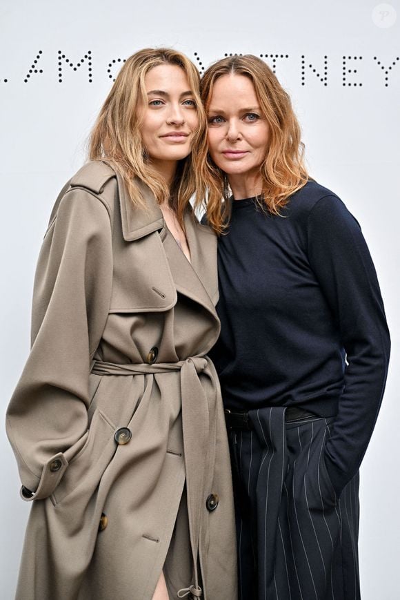 Gageons que Paris nous tiendra au courant sur Instagram

Paris Jackson, Stella McCartney au défilé Stella McCartney lors de la semaine de la mode à Paris, France, le 30 septembre 2024. Photo by Julien Reynaud/APS-Medias/ABACAPRESS.COM