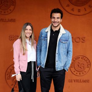 Pour Amir, en faisant ce choix, Lital lui a permis d'avoir "un confort" pour développer sa carrière. "Et atteindre ce que j'ai atteint, poursuit-il. Parce qu'il y avait une sérénité, un équilibre. Il y avait un endroit où toujours rentrer chez soi, et quelque chose de fixe."

Amir et sa femme Lital - Célébrités au village des Internationaux de France de tennis de Roland Garros 2024 à Paris le 2 juin 2024. Jacovides / Moreau / Bestimage