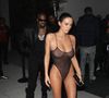 Kanye West et sa femme Bianca ont quant à eux créé le buzz aux Grammy Awards.

Los Angeles, CA  - EXCLUSIVE  - Bianca Censori leaves little to the imagination in a see through sheer one piece as she and Kanye West are seen partying at the Living Room Club after attending the 2025 Grammys in Los Angeles.



Pictured: Kanye West, Bianca Censori