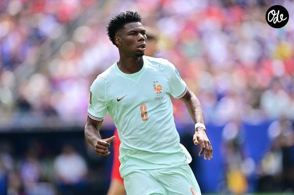 La vidéo permet de découvrir sa villa située dans un environnement calme et verdoyant.

Aurélien Tchouaméni lors du match entre la Norvège et la France, comptant pour la Coupe du monde 2026 de la FIFA, au Boston Stadium, à Boston, le 26 juin 2026.

© SPP / PsnewZ / Bestimage