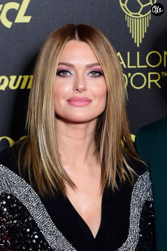 Caroline Receveur lors de la cérémonie du Ballon d'Or 2019 à Paris, le 2 décembre 2019. 

© JB Autissier/Panoramic/Bestimage