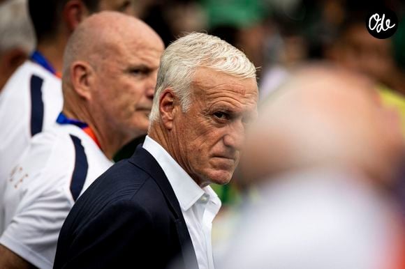 Guy Stéphan avait déjà dû endosser ce rôle d'entraîneur principal dans des circonstances dramatiques similaires en mai 2022, à la suite du décès du père de Didier Deschamps.

Didier Deschamps, Coach France Team - Match de groupe I "France - Irak (3-0)" lors de la Coupe du Monde FIFA 2026 (FIFA World Cup 2026) à Philadelphie  le 22 juin 2026. © Elyxandro Cegarra / PsnewZ / Bestimage