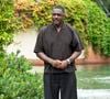 Selon "Ouest-France", le papa de Riaze et Isan fait preuve d’une "présence très discrète" et aurait choisi cette propriété pour trouver une "tranquillité" certaine. 

Idris Elba sur le ponton de l'hôtel Excelsior lors de la 82ème édition du festival international du film de Venise (La Mostra), Italie, le 2 septembre 2025. © Max Montingelli/SGP/Bestimage
