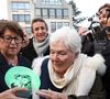 Dans une région et une ville qui comptent beaucoup pour elle

Line Renaud, 97 ans, a inauguré un jardin public qui porte son nom, à Lille, France, le mercredi 17 décembre 2025. © Claude Dubourg/Bestimage