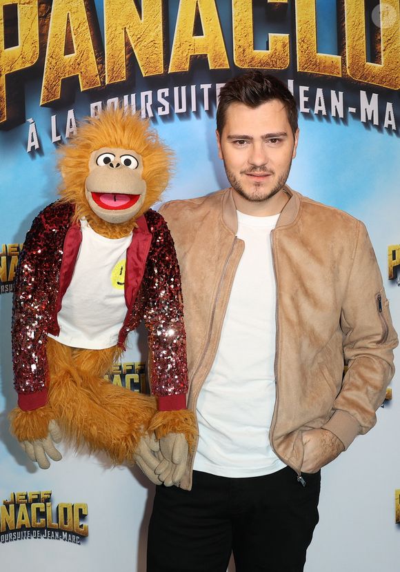 Exclusif - Jeff Panacloc - Avant-première du film "Jeff Panacloc À la poursuite de Jean-Marc" au cinéma Publicis à Paris. Le 17 décembre 2023 © Coadic Guirec / Bestimage
