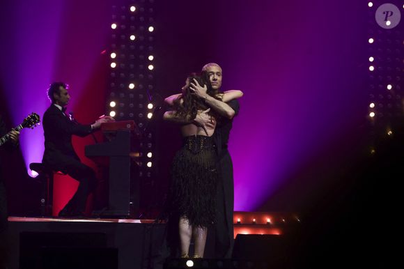 Exclusif - Maxime Dereymez danse - Célébrités au concert de Dany Brillant à l'Olympia à Paris le 15 février 2026. Après 3 ans d'absence en live Dany est à nouveau sur scène pour un show " BEST OF TOUR " de ses plus grands titres ! En passant du jazz de Saint-Germain, à la dolce vita de Rome sans oublier Cuba et sa salsa entêtante ! Un show explosif et unique a ne pas rater. Après son passage à la salle Pleyel à Paris (Complet), il était de nouveau en concert à Paris, le dimanche 15 février à l'Olympia (Complet). Actuellement en tournée en France. © Jack Tribeca/Bestimage