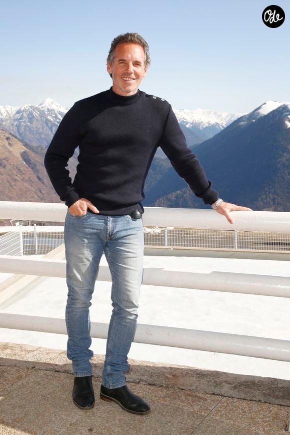 Dans la vie, le comédien est lui aussi père de deux enfants, nés de sa relation avec Marie-Gaëlle Cals, autre figure d'"Un si grand soleil".

Jérémy Banster lors de la 24ème édition du Festival des Créations TV de Luchon, le 10 février 2022.

© Christophe Aubert via Bestimage