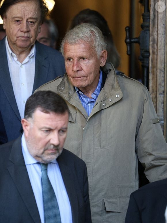 Patrick Poivre d'Arvor lors de la cérémonie d'enterrement de Daniel Bilalian à l'église Saint-Pierre de Neuilly-sur-Seine, près de Paris, France, le 22 mai 2025. Le journaliste, présentateur de journaux télévisés et animateur de télévision français Daniel Bilalian est décédé le 14 mai 2025 à l'âge de 78 ans. Photo par Raphael Lafargue/ABACAPRESS.COM