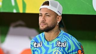 46 mètres de long et un plein à 130 000 euros : Neymar s'offre un nouveau refuge doré d'exception