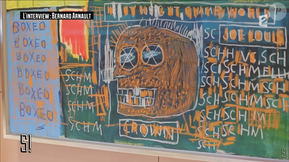 L'homme d'affaires détient aussi une incroyable collection personnelle de Jean-Michel Basquiat.

Bernard Arnault fait visiter son bureau avenue Montaigne à Léa Salamé dans l'émission "Stupéfiant"