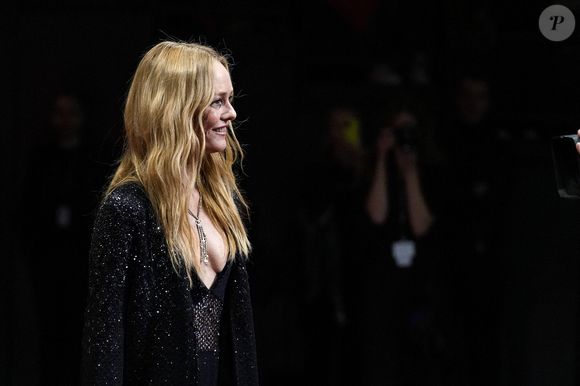 Vanessa Paradis lors de la cérémonie d'ouverture de la 15ème édition du festival Lumière à la Halle Tony Garnier de Lyon le 12 octobre 2024. © Sandrine Thesillat / Panoramic / Bestimage