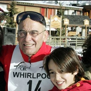 Michel et Stéphanie Fugain, leurs enfants Marie et Alex, lors de la 13e édition des "Femmes en or" à Courchevel.

© ASLAN-MACAULT / BESTIMAGE