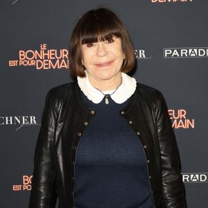 Direction notamment L’île-sur-la-Sorgue, grosse commune du Vaucluse, "surnommée la Venise provençale". Il s'agit également de la "capitale de la brocante et des antiquités"

Danièle Evenou - Avant-première du film "Le Bonheur est Pour Demain" au cinéma L'Arlequin à Paris le 16 janvier 2024. © Coadic Guirec/Bestimage