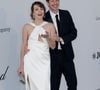 Elle suscite la fierté de ses parents, Milla Jovovich et Paul W. S. Anderson

Milla Jovovich avec son mari Paul W. S. Anderson - Photocall de la soirée AmfAR Gala Cannes 2019 à l'Eden Roc au Cap d'Antibes, lors du 72ème Festival International du Film de Cannes, le 23 mai 2019. © Jacovides / Moreau / Bestimage