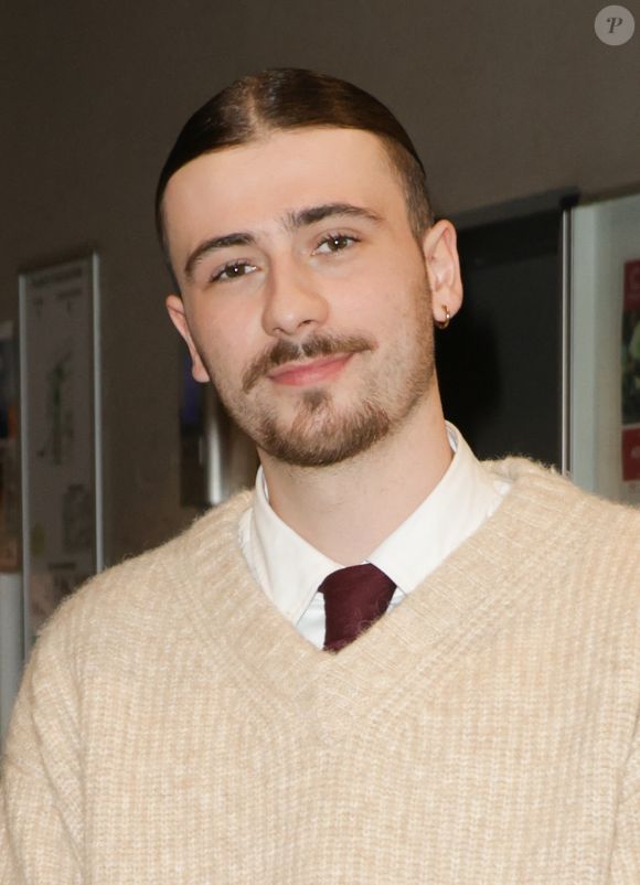 Exclusif - Pierre Garnier lors de la conférence de presse à l'occasion des quarante ans des Victoires de la Musique dans les locaux de France Télévisions le 13 janvier 2025 en présence des révélations masculines et féminines de l'année.
© Coadic Guirec / Bestimage