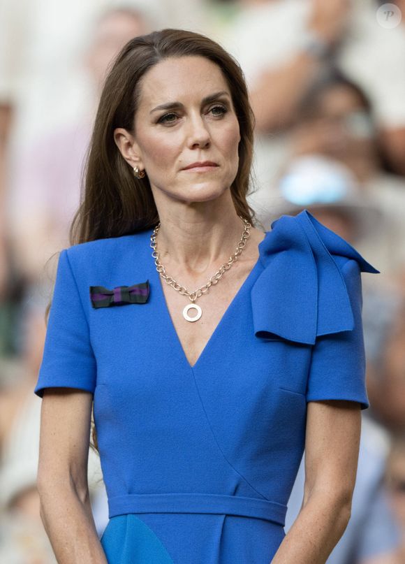 Le midi, elle adopte une cuisine fraîche et légère, avec notamment sa salade de pastèque agrémentée d’avocat et de feta. 

Princesse Catherine (Catherine « Kate » Middleton, princesse de Galles), finale masculine du tournoi de Wimbledon, 14e jour à Wimbledon, Grande-Bretagne, 13 juillet 2025. Dana Press / Bestimage