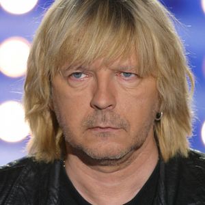 Renaud Sechan - Enregistrement de l'émission "Vivement dimanche", présentée par Michel Drucker. Paris. Le 28 avril 2002. © Jean Jacques Datchary/ABACA