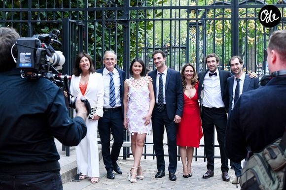 La famille Kretz : "L'Agence" sur TMC : Sandrine et Olivier Kretz, Valentin et sa femme Charina Sarte, Martin et sa femme Eve von Romberg et Louis - Soirée de gala des 50 ans de la Fondation Claude Pompidou à l'Hôtel Marcel Dassault à Paris le 12 avril 2022. Rachid Bellak / LMS / Bestimage