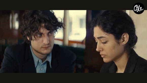 Elle a alors tourné dans un premier film avec Louis Garrel...

Capture tirée du court métrage "La règle de trois" réalisé en 2012 par Louis Garrel, avec Golshifteh Farahni