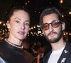 À l'occasion du Festival de Cannes 2026, Pierre Niney s'est rendu sur la Côte d'Azur avec sa compagne Natasha Andrews. 

Pierre Niney et sa compagne Natasha Andrews - Soirée "Kering Women in Motion Awards" à la Place de la Castre lors du 79ème Festival International du Film de Cannes. Photo par Olivier Borde / Bestimage