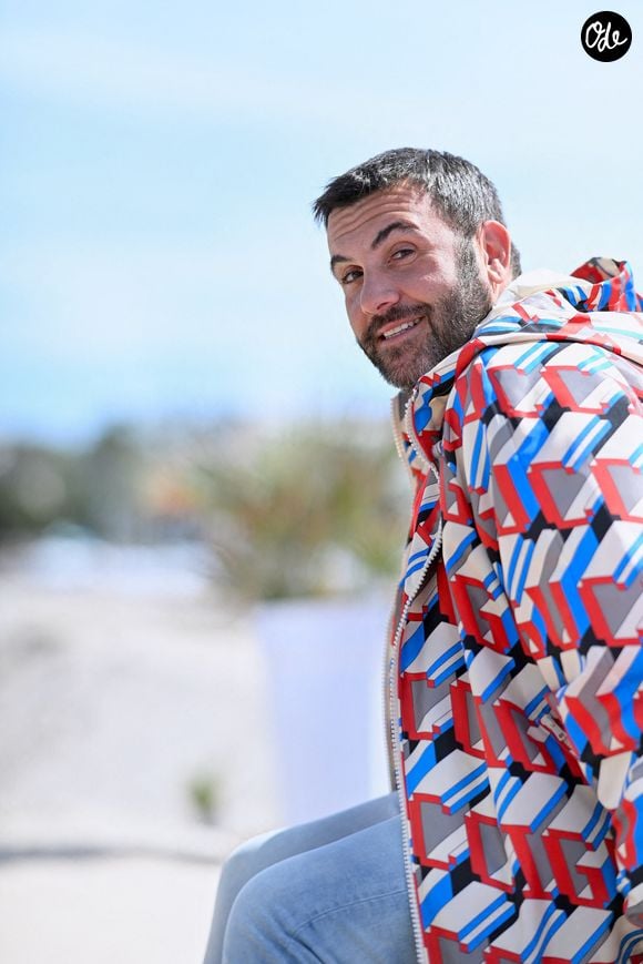 Laurent Ournac participe à la séance photo de « Camping Paradis » dans le cadre du 7e Festival international de Canneseries, le 6 avril 2024 à Cannes, en France. Photo de Franck Castel/ABACAPRESS.COM