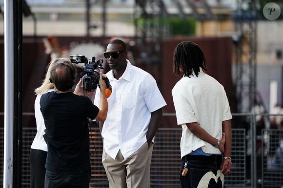 Tidiane Sy, Omar Sy - Arrivées au défilé de mode Louis Vuitton Homme, Collection Printemps-Été 2026 dans le cadre de la Fashion Week de Paris le 24 juin 2025.

© Anne-Sophie guebey / Bestimage