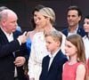 À seulement 11 ans, Gabriella de Monaco est devenue une véritable source d’inspiration mode.

Le prince Albert II de Monaco, la princesse Charlène de Monaco, la princesse Gabriella de Monaco, comtesse de Carladès, et le prince Jacques de Monaco, marquis des Baux, assistent à l’inauguration de l’espace thématique consacré à la Principauté de Monaco à Europa-Park, à Rust, en Allemagne, le 29 juin 2026. © Dana Press/Bestimage
