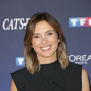 Sur le cliché, Isabelle Ithurburu apparaît tout sourire dans une piscine à boules rose et on distingue à ses côtés son enfant, presque totalement ensevelie. Seule la partie haute de son visage est alors visible mais son bonheur vécu à ce moment n'est à n'en pas douter. 

Isabelle Ithurburu - Avant-première de la nouvelle fiction de TF1 "Cat's Eyes" à la Seine Musicale à Paris le 9 octobre 2024. © Coadic Guirec/Bestimage