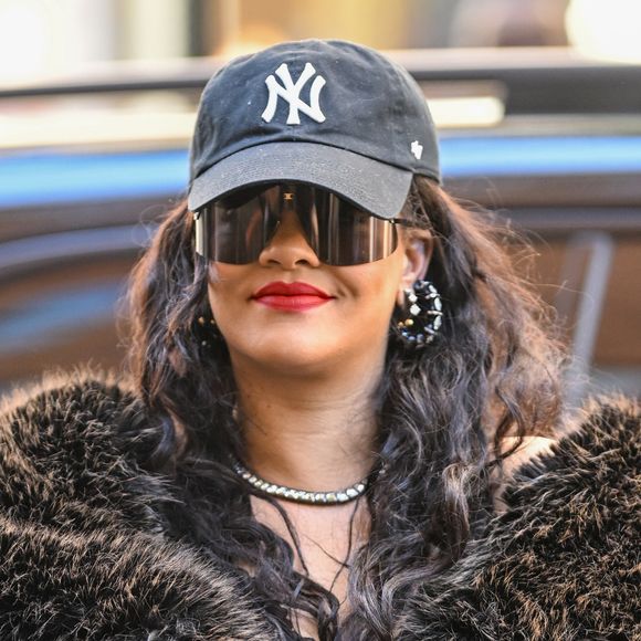 Rihanna arrive à l'hôtel The Carlyle, A Rosewood Hotel à New York City, NY, Etats-Unis, le 4 mai 2026, avant le Met Gala. Pierre Perusseau/Bestimage