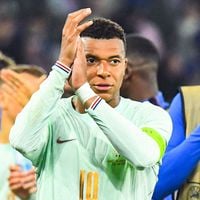 Coupe du monde 2026 : pourquoi le maillot de Kylian Mbappé est-il bien différent de celui de ses coéquipiers ?