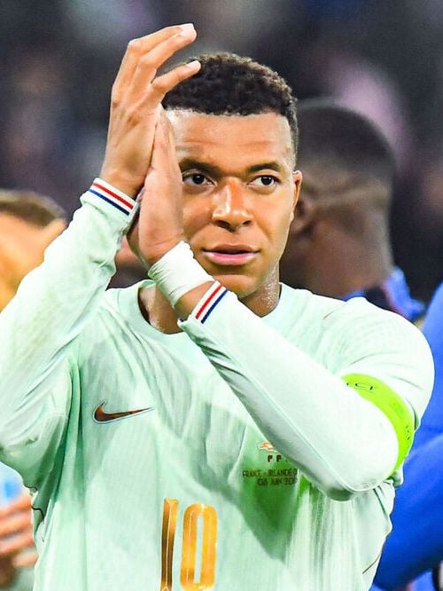 Coupe du monde 2026 : pourquoi le maillot de Kylian Mbappé est-il bien différent de celui de ses coéquipiers ?