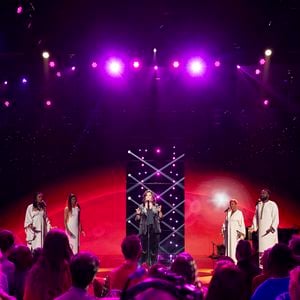 Exclusif - Chimene Badi et ses choristes - Enregistrement de l'émission "La fête de la chanson française" à Paris, présentée par L.Thilleman et A.Manoukian, et diffusée le 20 décembre sur France 3
© Pierre Perusseau / Bestimage